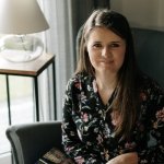 Sprytne skróty mózgu: jak wykorzystać heurystyki, by codziennie decydować lepiej